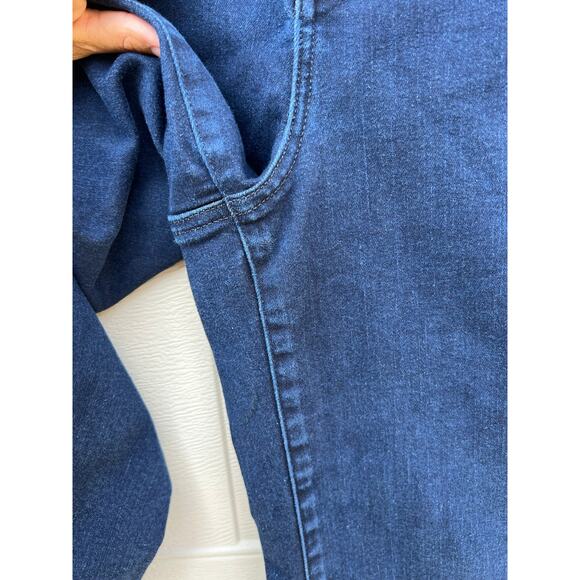 NYDJ Dark Wash Blue Wide Leg Ankle Jeans Lift Tuck Size 16 EUC - Picture 9 of 10